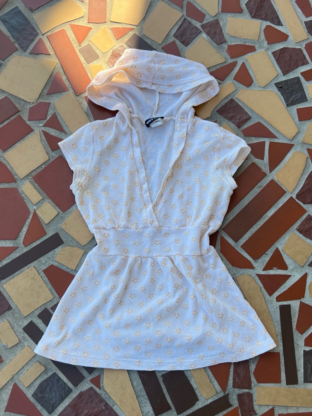 Wet Seal Cream Hooded Short-Sleeve Knit Top with Star Pattern